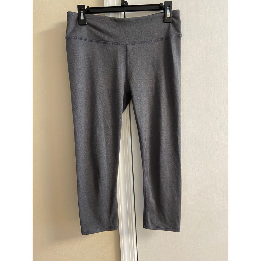 FABLETICS Grey Grey Cropped Leggings Medium